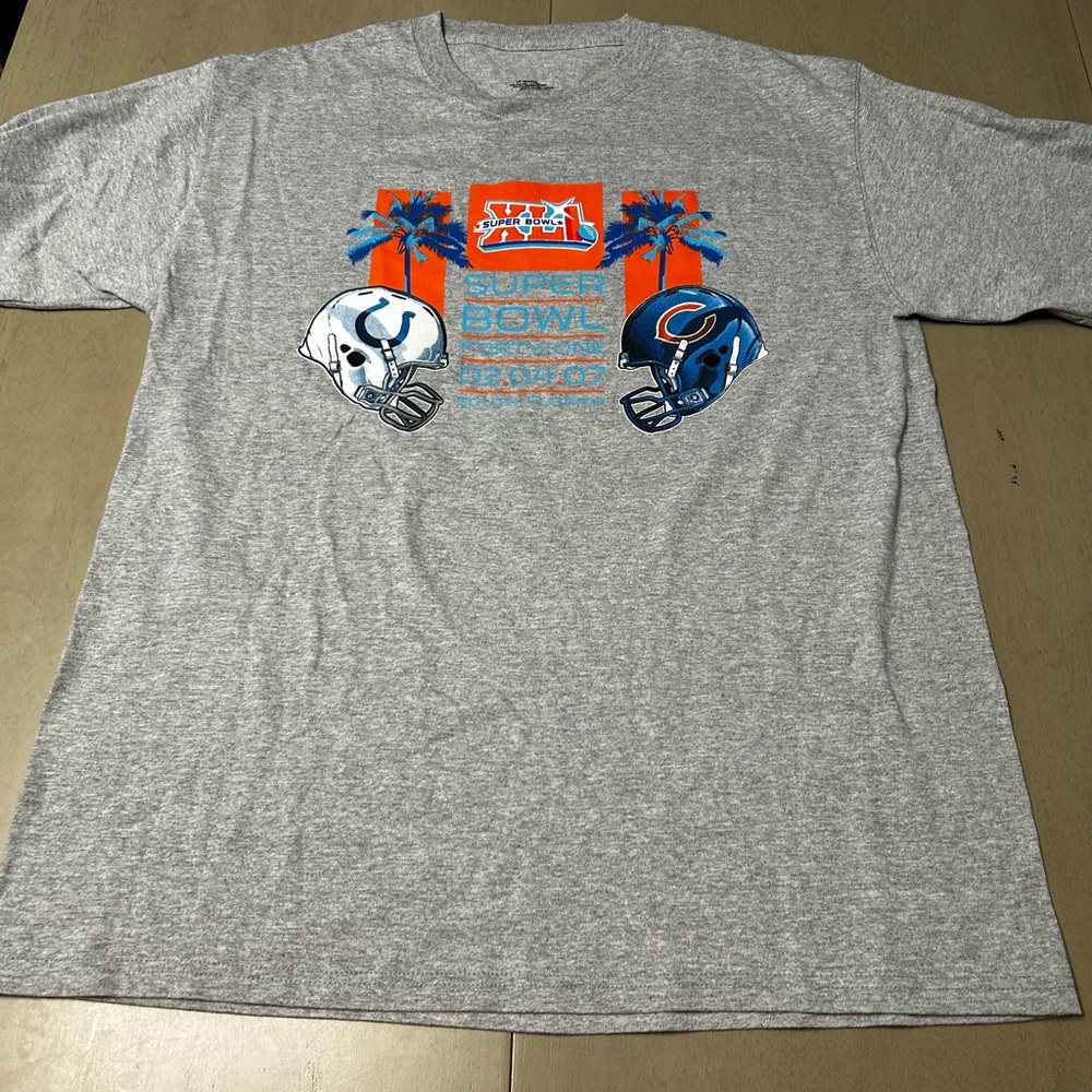 Super Bowl XLI 2007 Colts Vs Bears Men’s Miami, FL T Shirt. Size large